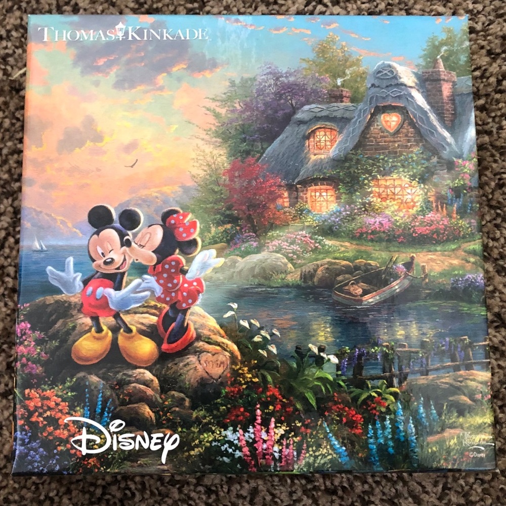 Thomas Kinkade Mickey and Minnie 750  piece puzzle